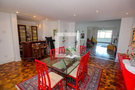 Apartamento à venda com 290m², 4 quartos e 1 vaga Apartamento à venda com 290m², 4 quartos e 1 vagaSala de Jantar