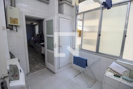 Apartamento à venda com 290m², 4 quartos e 1 vaga Apartamento à venda com 290m², 4 quartos e 1 vagaÁrea de Serviço