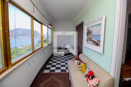 Apartamento à venda com 290m², 4 quartos e 1 vaga Apartamento à venda com 290m², 4 quartos e 1 vagaVaranda