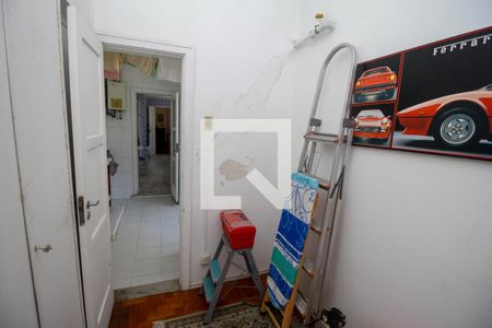 Apartamento à venda com 290m², 4 quartos e 1 vaga Apartamento à venda com 290m², 4 quartos e 1 vagaQuarto de Serviço 2