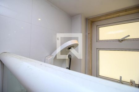 Apartamento à venda com 290m², 4 quartos e 1 vaga Apartamento à venda com 290m², 4 quartos e 1 vagaChuveiro