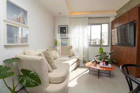 Apartamento à venda com 56m², 1 quarto e 1 vagaSala, painel com TV 