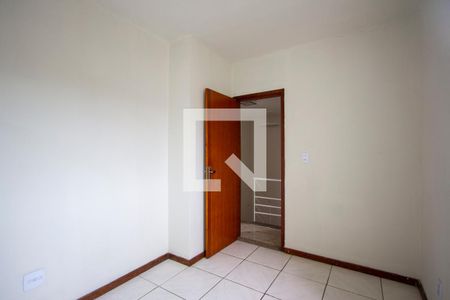 Quarto 2 de apartamento para alugar com 2 quartos, 60m² em Galo Branco, São Gonçalo