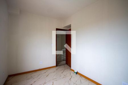 Quarto 1 de apartamento para alugar com 2 quartos, 60m² em Galo Branco, São Gonçalo