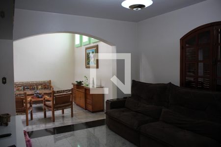 Sala de casa à venda com 4 quartos, 307m² em Novo Eldorado, Contagem