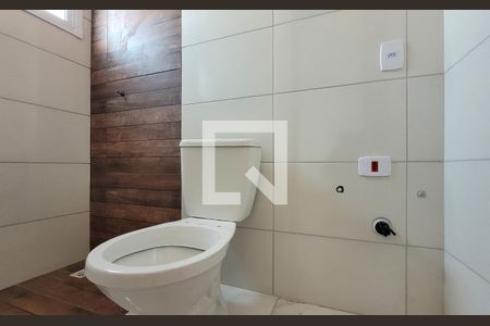 Banheiro da suíte de apartamento para alugar com 2 quartos, 94m² em Jardim Progresso, Santo André