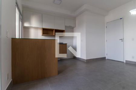 Sala de TV de apartamento para alugar com 2 quartos, 52m² em Alphaville Empresarial, Barueri