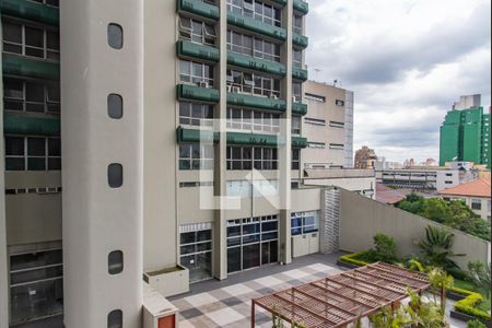 Vista da sala de apartamento para alugar com 2 quartos, 33m² em Sé, São Paulo