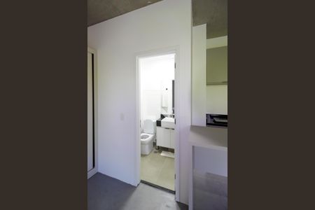 Banheiro de kitnet/studio à venda com 1 quarto, 43m² em Vila Olímpia, São Paulo