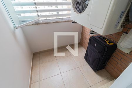 Apartamento à venda com 235m², 4 quartos e 4 vagas Apartamento à venda com 235m², 4 quartos e 4 vagasSuíte 4