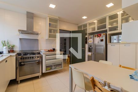 Apartamento à venda com 235m², 4 quartos e 4 vagas Apartamento à venda com 235m², 4 quartos e 4 vagasCozinha