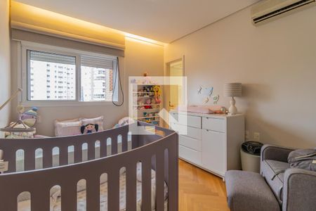 Apartamento à venda com 235m², 4 quartos e 4 vagas Apartamento à venda com 235m², 4 quartos e 4 vagasSuíte 2