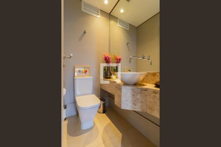 Apartamento à venda com 235m², 4 quartos e 4 vagas Apartamento à venda com 235m², 4 quartos e 4 vagasLavabo