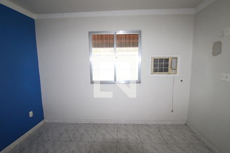 Quarto2 de casa à venda com 2 quartos, 100m² em Irajá, Rio de Janeiro