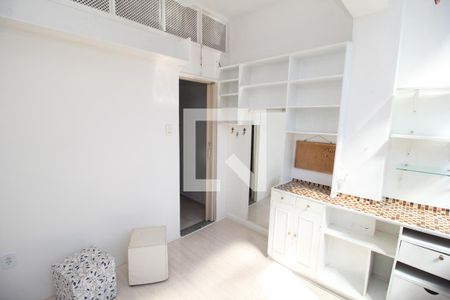 Quarto de kitnet/studio para alugar com 1 quarto, 30m² em Centro, Rio de Janeiro