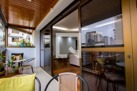 Varanda da sala de apartamento à venda com 4 quartos, 184m² em Vila Gilda, Santo André