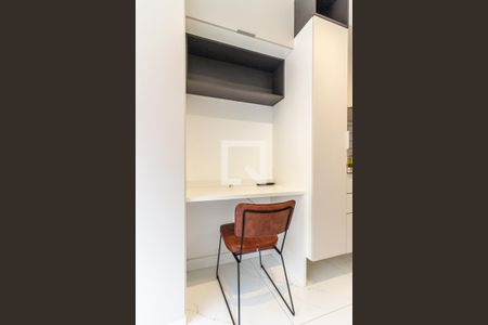 Studio - Mesa de kitnet/studio para alugar com 1 quarto, 22m² em República, São Paulo