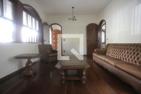 Sala de casa à venda com 6 quartos, 329m² em Alto Caiçaras, Belo Horizonte