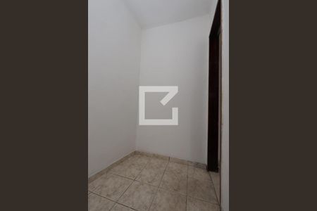 Closet de casa para alugar com 3 quartos, 90m² em Vila Alpina, São Paulo