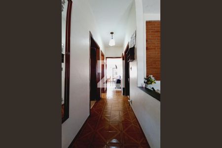 Corredor  de casa à venda com 3 quartos, 250m² em Jardim Garcia, Campinas
