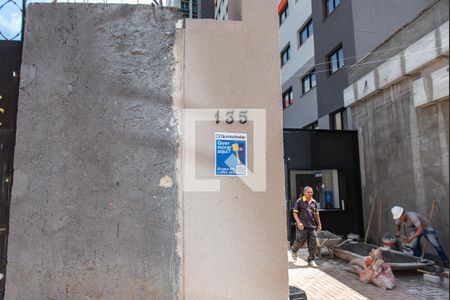 Studio à venda com 33m², 2 quartos e sem vaga Studio à venda com 33m², 2 quartos e sem vagaFachada