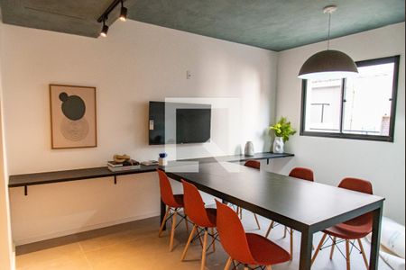 Studio à venda com 33m², 2 quartos e sem vaga Studio à venda com 33m², 2 quartos e sem vagaSala de reunião