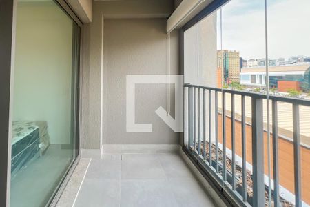 Varanda de kitnet/studio para alugar com 1 quarto, 29m² em Indianópolis, São Paulo