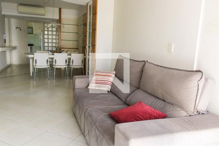 Sala de TV de apartamento à venda com 3 quartos, 93m² em Rio Branco, Novo Hamburgo