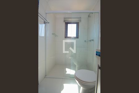 Casa de condomínio para alugar com 450m², 5 quartos e 5 vagas Casa de condomínio para alugar com 450m², 5 quartos e 5 vagasBanheiro da Suíte 4