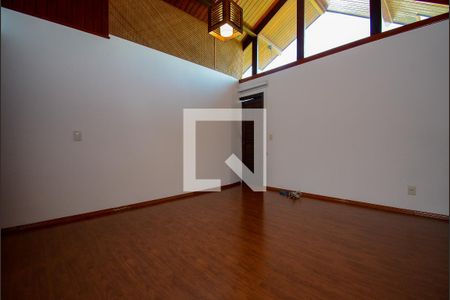 Casa de condomínio para alugar com 450m², 5 quartos e 5 vagas Casa de condomínio para alugar com 450m², 5 quartos e 5 vagasSala de cima