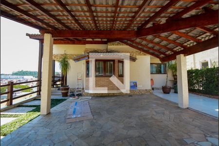 Casa de condomínio para alugar com 450m², 5 quartos e 5 vagas Casa de condomínio para alugar com 450m², 5 quartos e 5 vagasFachada do Sobrado