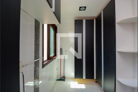 Casa de condomínio para alugar com 450m², 5 quartos e 5 vagas Casa de condomínio para alugar com 450m², 5 quartos e 5 vagasCozinha - dispensa