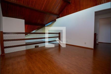 Casa de condomínio para alugar com 450m², 5 quartos e 5 vagas Casa de condomínio para alugar com 450m², 5 quartos e 5 vagasSala de cima