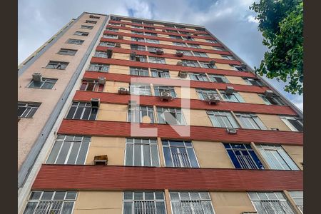 Apartamento à venda com 42m², 1 quarto e sem vaga Apartamento à venda com 42m², 1 quarto e sem vagaFachada do Prédio