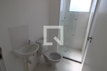 Banheiro de apartamento para alugar com 2 quartos, 42m² em Jardim Maria Duarte, São Paulo