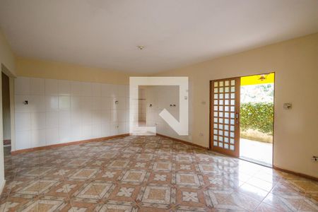 Casa para alugar com 140m², 3 quartos e 2 vagasSala