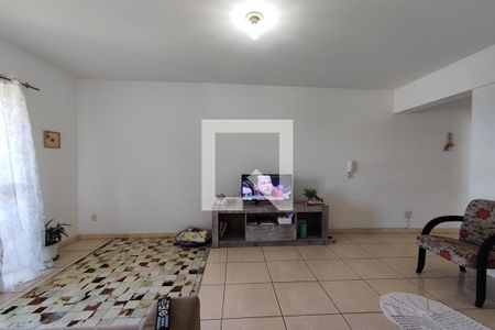 Sala de apartamento à venda com 1 quarto, 60m² em Morro do Espelho, São Leopoldo