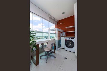 Sala - Varanda de apartamento para alugar com 1 quarto, 43m² em Jardim Aeroporto, São Paulo