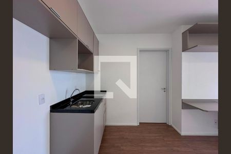 Cozinha de apartamento para alugar com 1 quarto, 35m² em Campo Belo, São Paulo