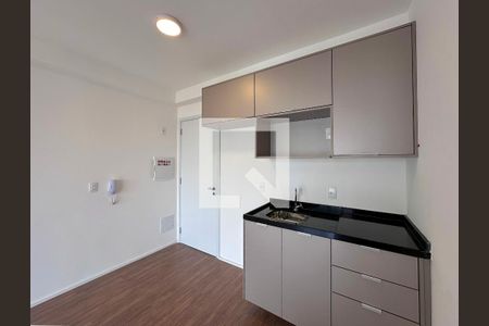 Cozinha de apartamento para alugar com 1 quarto, 35m² em Campo Belo, São Paulo