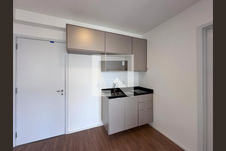 Cozinha de apartamento para alugar com 1 quarto, 35m² em Campo Belo, São Paulo