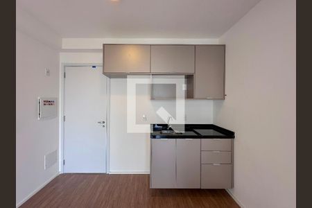 Cozinha de apartamento para alugar com 1 quarto, 35m² em Campo Belo, São Paulo