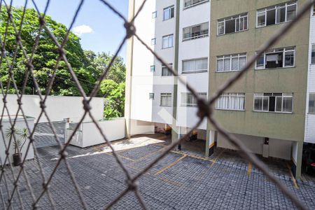 Vista da varanda da sala  de apartamento à venda com 3 quartos, 68m² em Planalto, Belo Horizonte