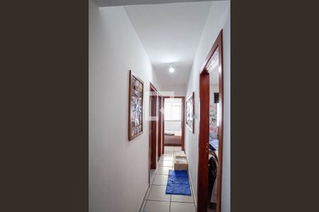 Corredor de apartamento à venda com 3 quartos, 68m² em Planalto, Belo Horizonte