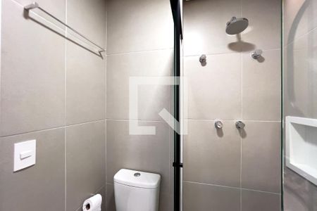 Banheiro de kitnet/studio para alugar com 1 quarto, 22m² em Vila Mariana, São Paulo