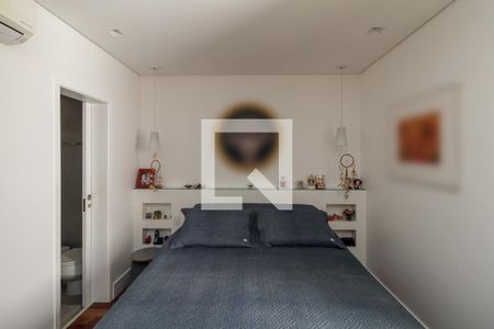 Apartamento à venda com 236m², 4 quartos e 3 vagas Apartamento à venda com 236m², 4 quartos e 3 vagasQuarto 1 - Suíte