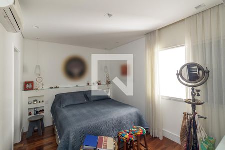 Apartamento à venda com 236m², 4 quartos e 3 vagas Apartamento à venda com 236m², 4 quartos e 3 vagasQuarto 1 - Suíte