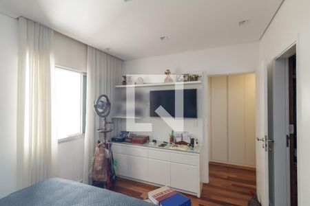 Apartamento à venda com 236m², 4 quartos e 3 vagas Apartamento à venda com 236m², 4 quartos e 3 vagasQuarto 1 - Suíte