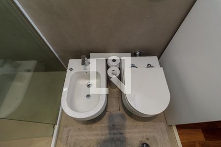 Apartamento à venda com 236m², 4 quartos e 3 vagas Apartamento à venda com 236m², 4 quartos e 3 vagasBanheiro 1 - Suíte