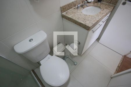 Apartamento à venda com 120m², 2 quartos e 2 vagas Apartamento à venda com 120m², 2 quartos e 2 vagasBanheiro da Suíte
